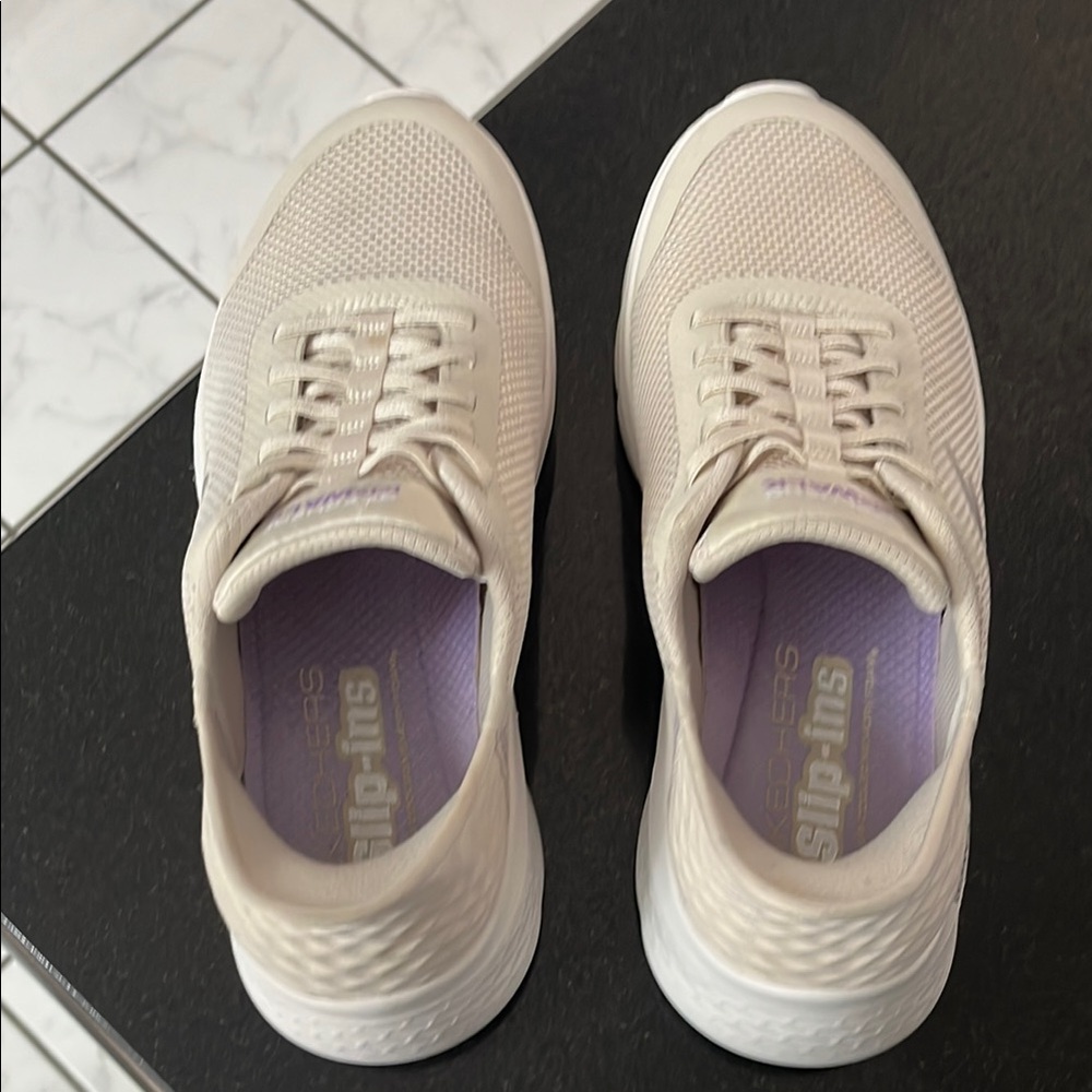 Skechers Cream Sneakers Lightweight Breathable Design - Picture 4 of 7